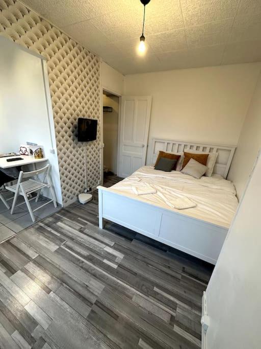 شقة Studio Cosy A Bagneux Rer B A 500M المظهر الخارجي الصورة